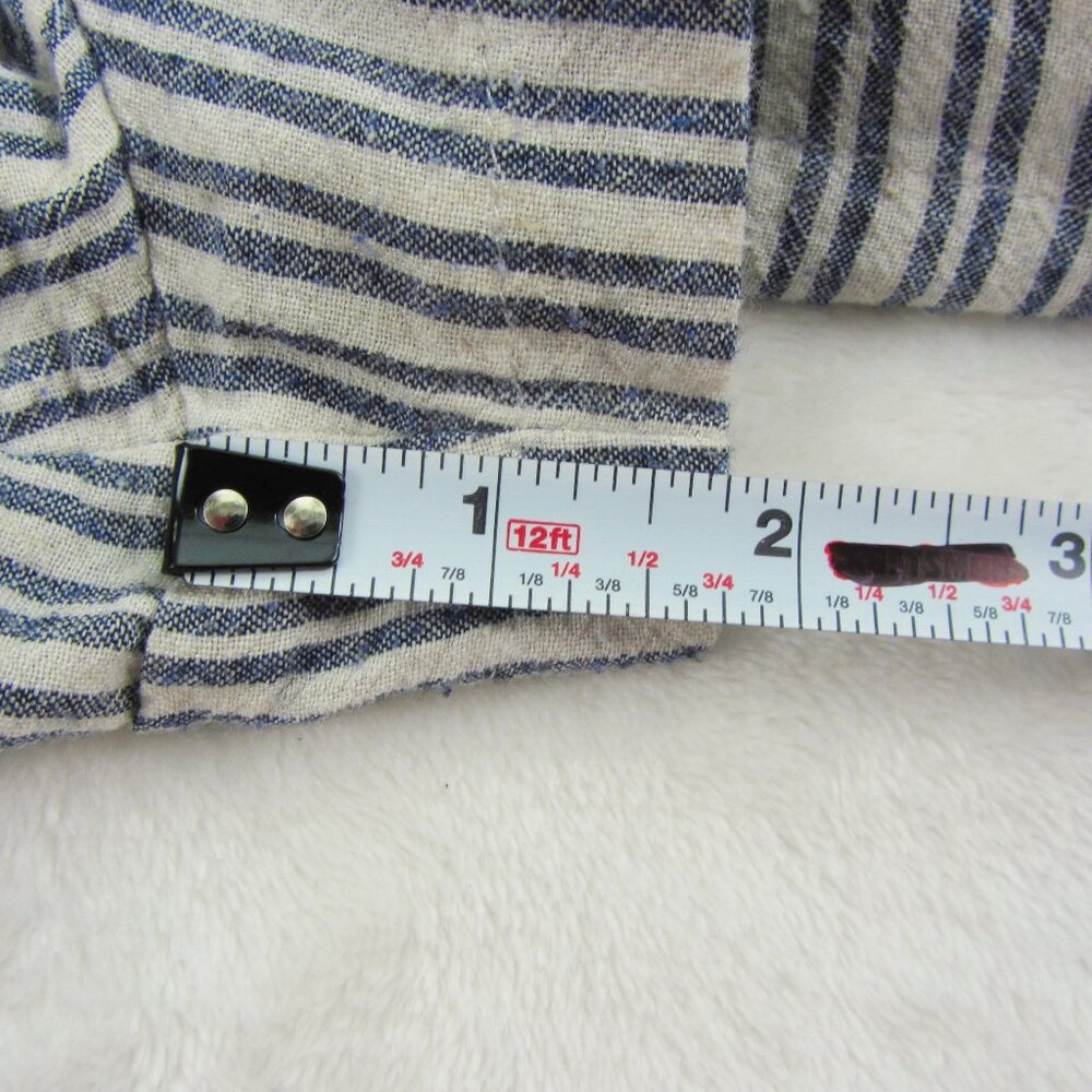 A. Calin Pinstripe Women's Shorts Size M - Picture 10 of 11